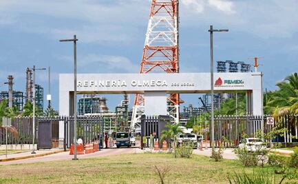 Inyectan 11 mil 900 mdp en Dos Bocas y cae refinación