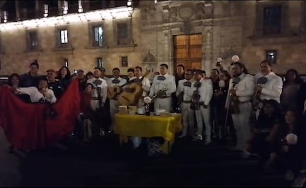 Con serenata, celebran cumpleaños adelantado a Beatriz Gutiérrez Müller, esposa de AMLO