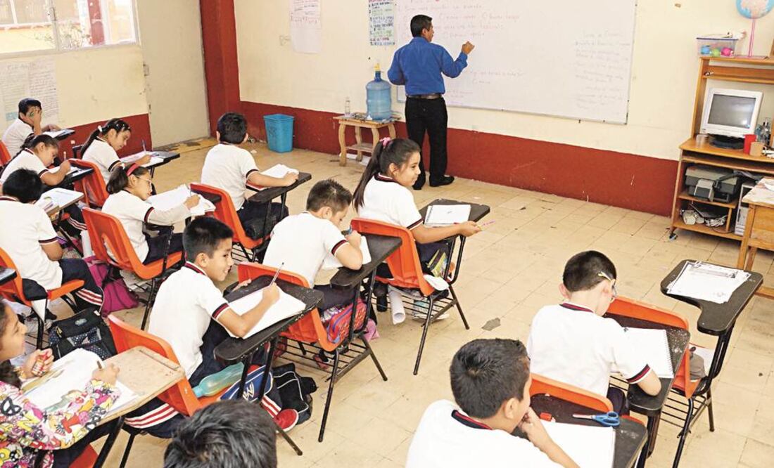 1 de cada 10 docentes cuenta con un segundo empleo. Foto Edwin Hernández / EL UNIVERSAL