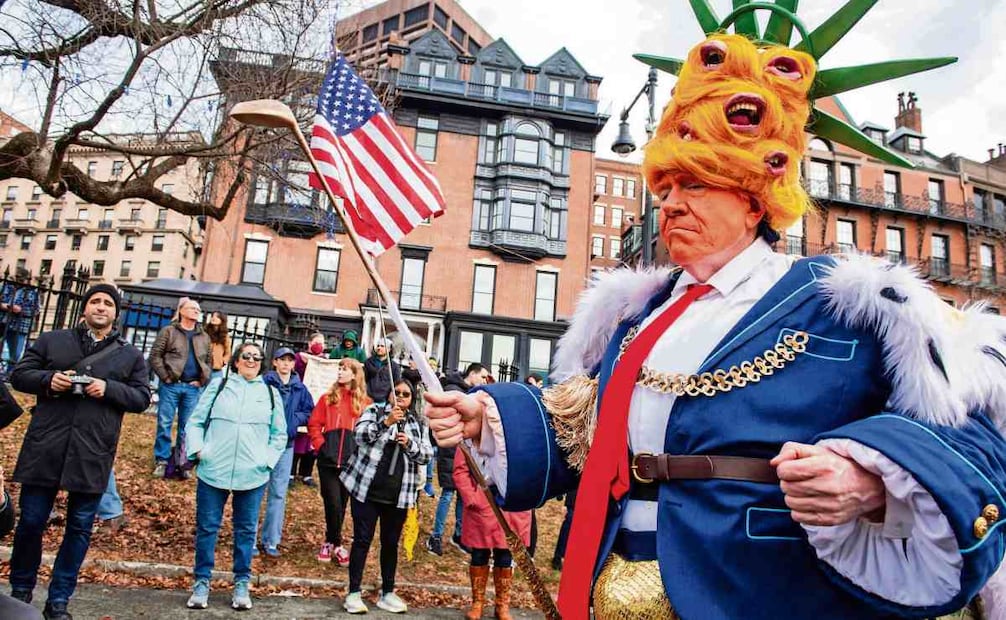 Una protesta en Boston contra la acción de EU en Venezuela que resultó en la captura de Nicolás Maduro y contra las operaciones del Servicio de Inmigración y Control de Aduanas. Foto: Joseph Preziozo / AFP