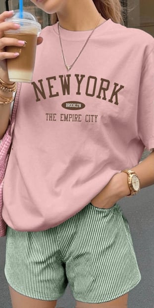 Look rosa y verde. Foto: Shein