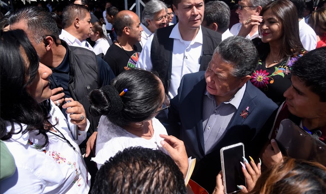 El gobernador Julio Menchaca aseguró que uno de los objetivos de su administración es consolidar una educación inclusiva que valore, respete y preserve los derechos humanos. Foto: especial