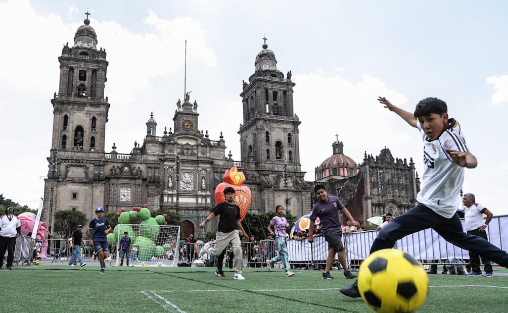 Desde las primeras horas del día, decenas de niñas y niños disfrutaron de los juegos y demás atracciones. | Foto: Gabriel Pano.
