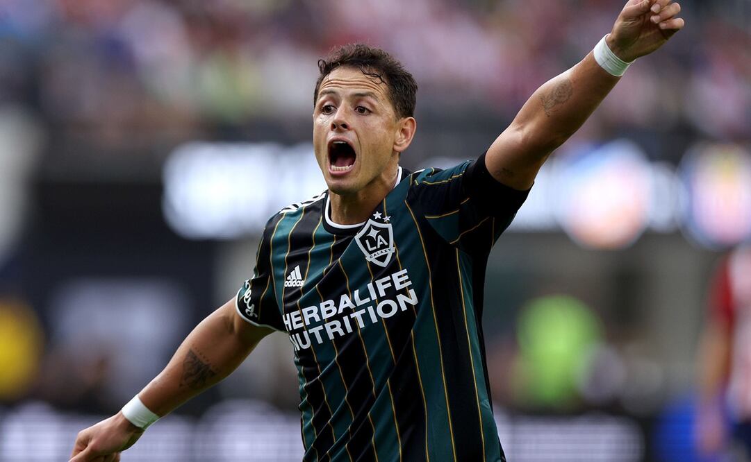 JAvier Hernández durante el partido contra Chivas - FOTO: AFO