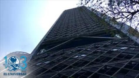 Reportan humo en torre Bancomer en Reforma