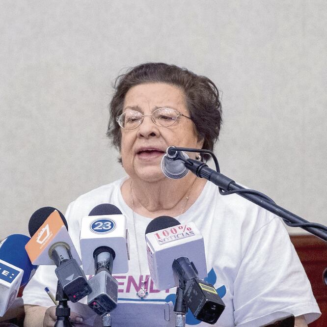 Rete nes. Durante una conferencia Vilma Núñez narró el asedio a la institución que dirige, el Centro Nicaragüense de Derechos Humanos (CENIDH). Foto: JORGE TORRES. EFE