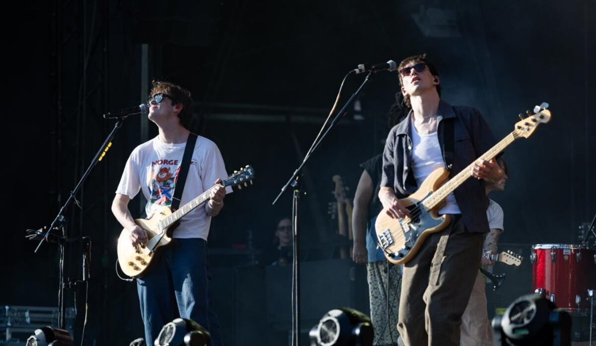 La banda HIPPO CAMPUS en el Corona Capital 2025. Foto: Hugo Salvador/EL UNIVERSAL.
