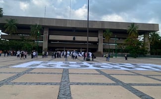 Ciudadanos y empresarios exigen salida de Rocha Moya en Sinaloa; piden gobernador interino sin vínculos políticos