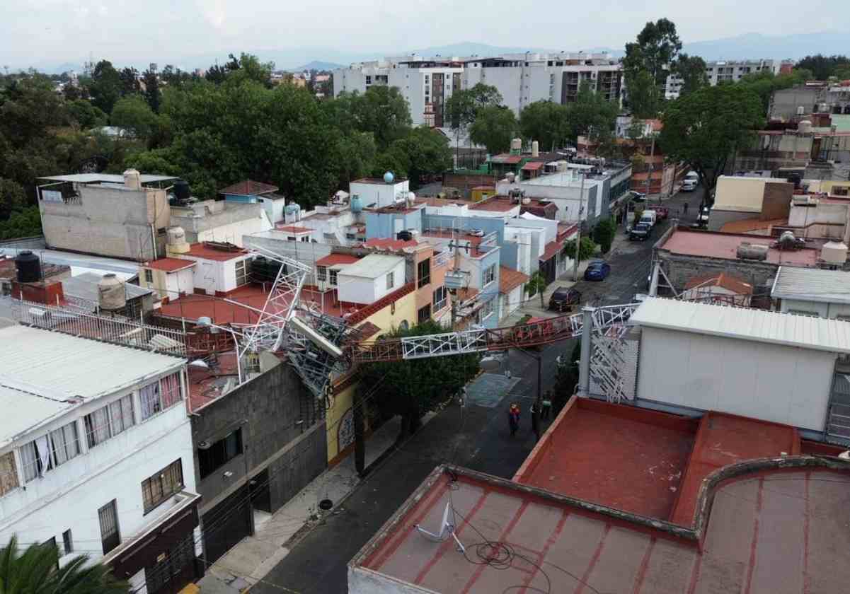 Vecinos piden retiro de antena de radiocomunicación colapsada en la GAM; 