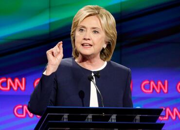 Clinton arranca debate prometiendo luchar contra desigualdad