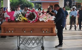 Rinden homenaje de cuerpo presente a Amy Navarrete, excandidata del PVEM asesinada en Matías Romero, Oaxaca; condenan asesinato