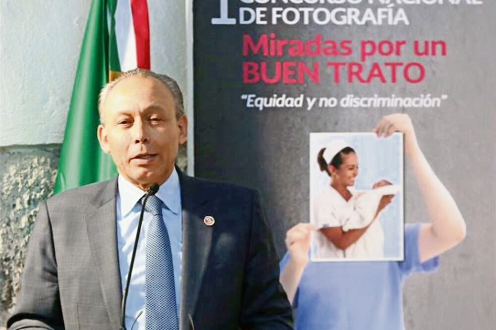 El director general del ISSSTE, José Reyes Baeza, presentó las bases del primer concurso nacional de fotografía “Miradas para un buen trato” (CORTESÍA)