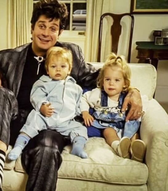 Ozzy Osbourne y sus dos hijos más pequeños, Kelly y Jack.
Foto: Instagram, vía @kellyosbourne