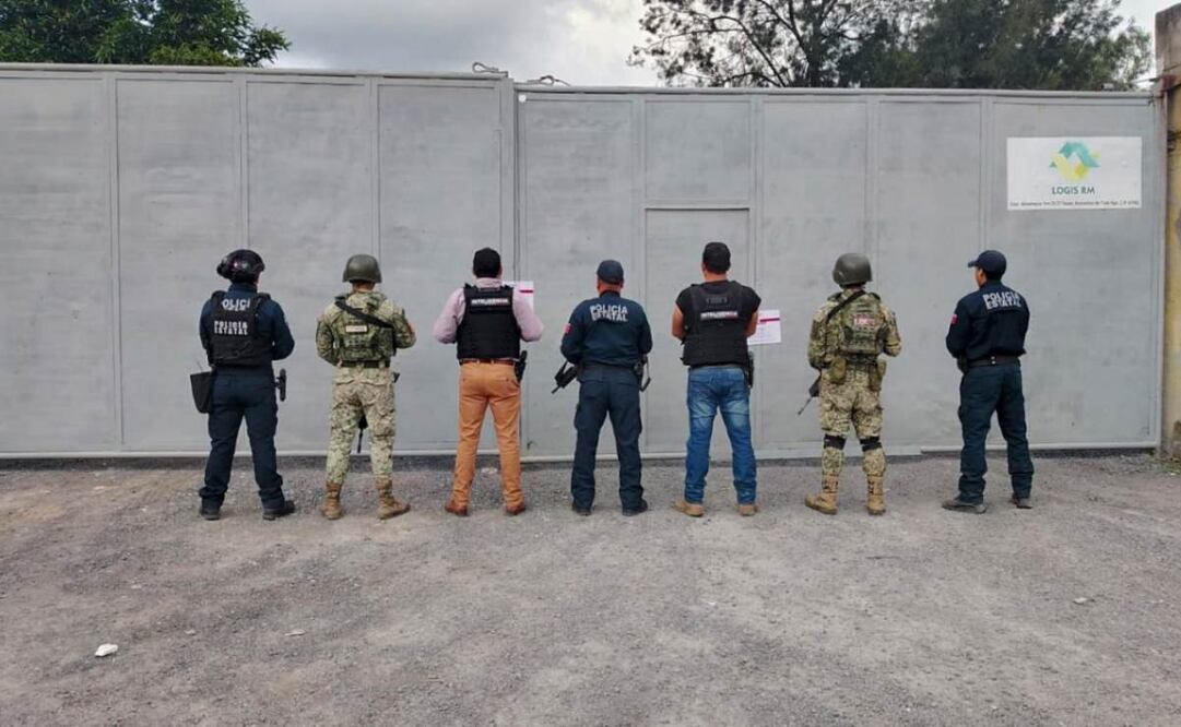 Julio Menchaca señala que si en las investigaciones que se realicen hay funcionarios en el robo de combustible (30/06/2025). Foto: Especial