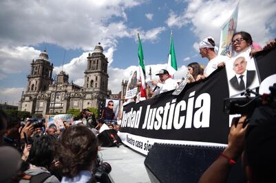 Concluye mitin de la Caravana por la Verdad, Justicia y Paz en el Zócalo
