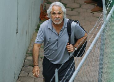 Mejía Barón, lejos de ser la salvación de Pumas