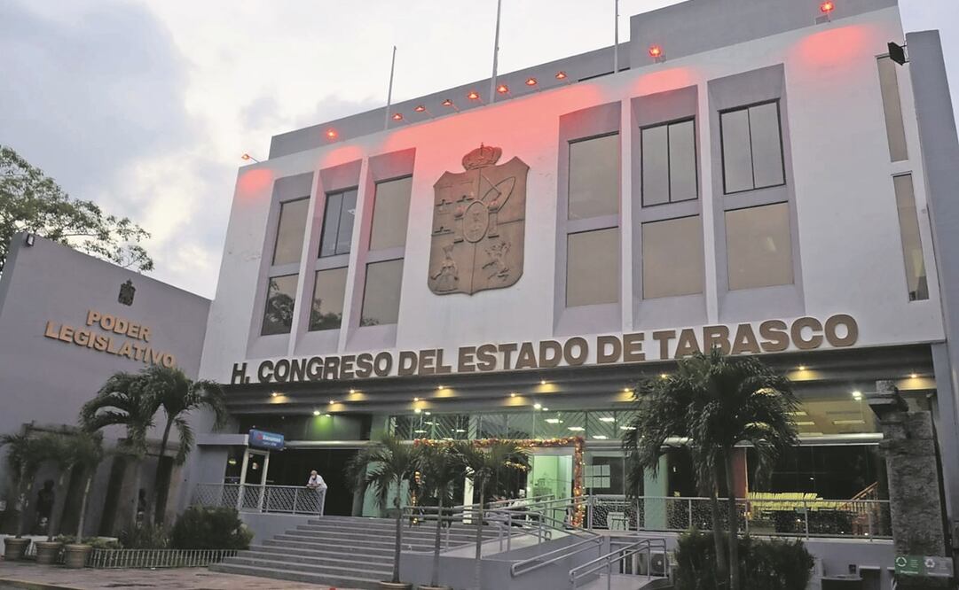 Legisladores locales determinaron sancionar a servidores públicos que compartan imágenes sensibles sobre homicidios y feminicidios. Foto: Especial 