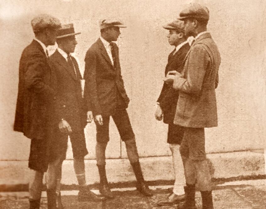 Los caballeros de los años 20 y sus pantalones cortos