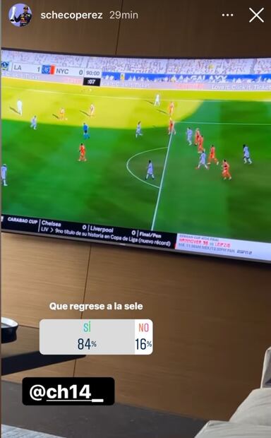 Checo Pérez abre encuesta para regresar al Chicharito Hernández a la Selección Mexicana 