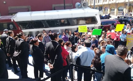 Padres protestan frente a la Asamblea; demandan reanudación de clases