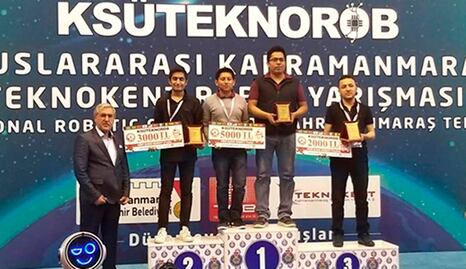 Estudiantes mexicanos ganan oro, plata y bronce en torneo de robótica en Turquía