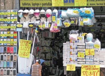 En calles de CDMX, venden pruebas "patito" hasta en 130 pesos