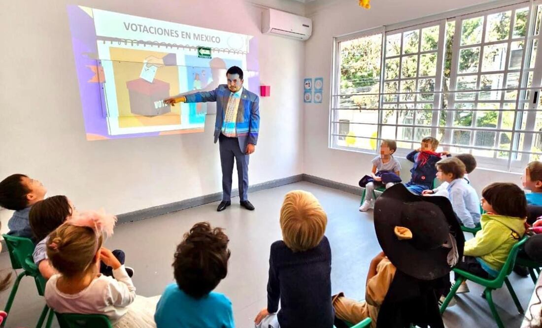 Diputados del PAN premiarán con viaje a Disneylandia a niños con buenas calificaciones de zonas marginadas. Foto: Omar Díaz