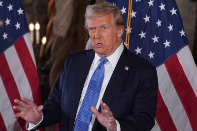 Plan de financiación del gobierno se viene abajo; Trump pide a legisladores renegociar