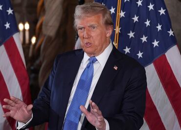 Plan de financiación del gobierno se viene abajo; Trump pide a legisladores renegociar