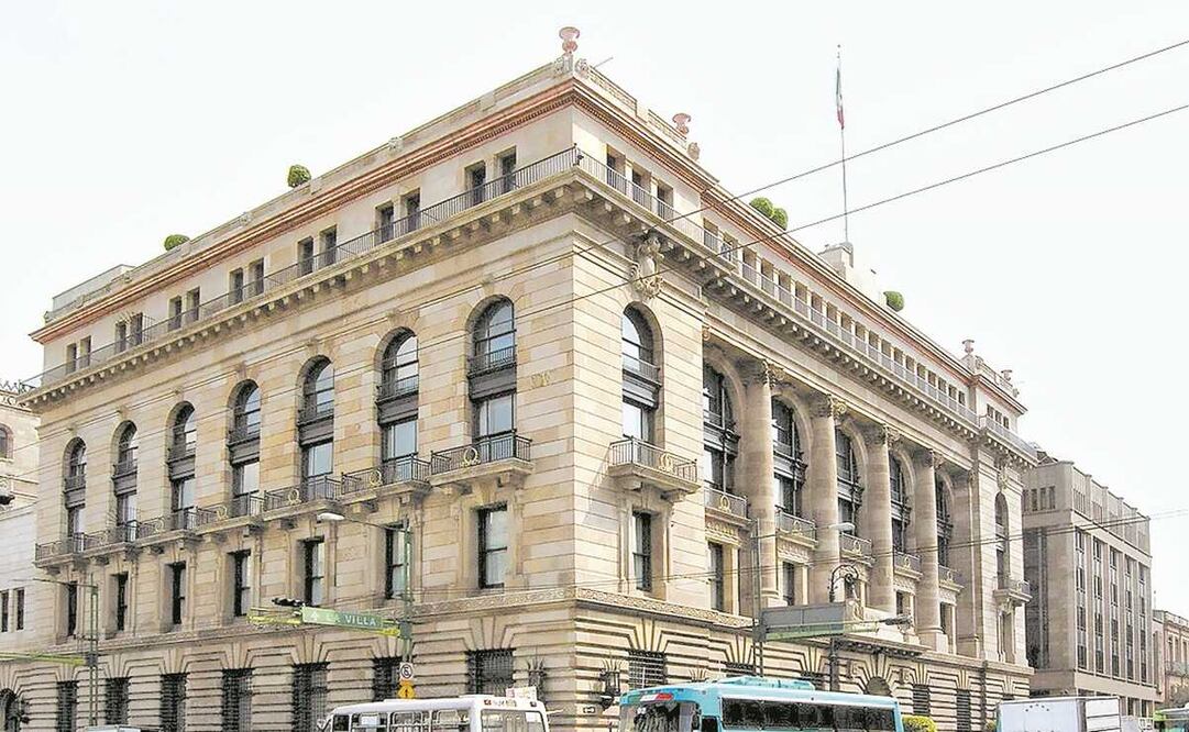 Banxico sube tasas a 5.50%