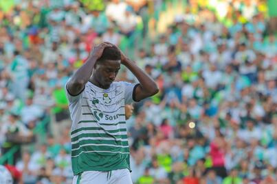 Djaniny denuncia actos de racismo de jugadores del Toluca