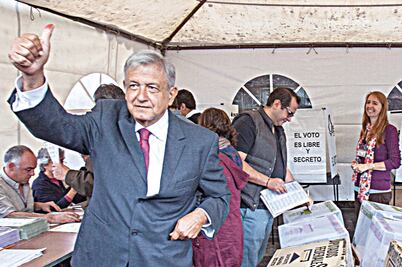 AMLO apoya llamado de Harp Helú sobre la CNTE