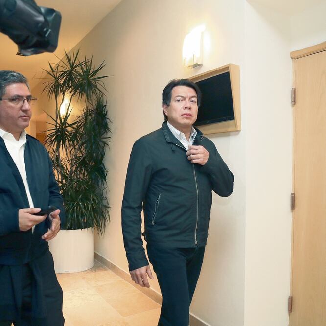 El morenista Mario Delgado (der.) dijo que los 7 mil millones de pesos adicionales para el campo serán destinados a programas para su desarrollo. YADIN XOLALPA. EL UNIVERSAL