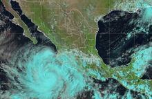 "Priscilla" se intensifica a huracán categoría 1; pronostican fuertes lluvias en 5 estados