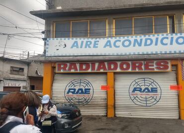 Autoridades locales de Nezahualcóyotl suspenden 5 negocios por vertido de diésel y aceite al drenaje