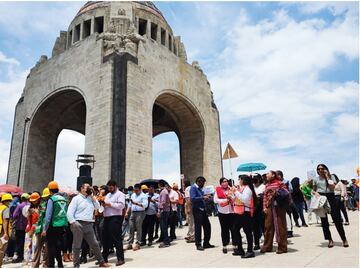 VIDEOS: Capturan momento exacto del sismo con magnitud 7.7 en CDMX