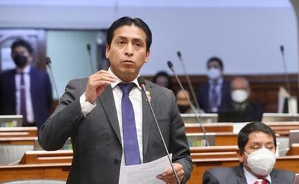 Fiscalía de Perú exige no dejar salir del país a legislador acusado de violar empleada en el Parlamento