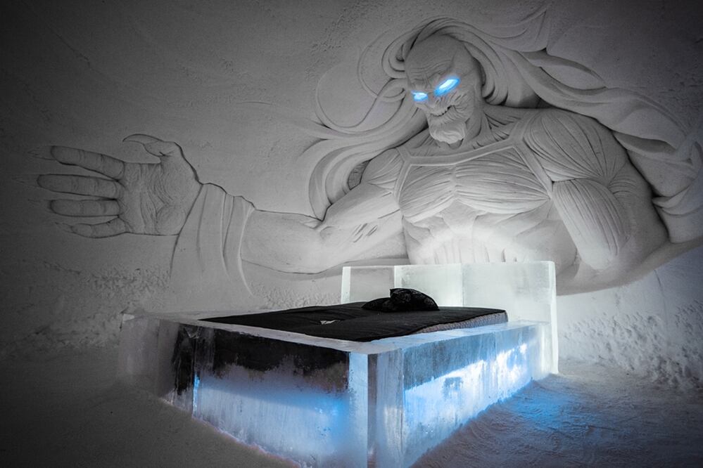 Cada habitación cuenta con una figura de hielo relacionada con la serie. (Foto: Lapland Hotels)