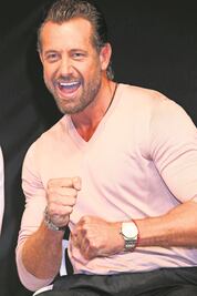 Gabriel Soto ignora a Laura Bozzo