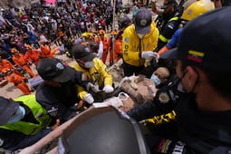 Venezuela vive una carrera contra el tiempo: casi 1,500 muertos y más de 50 mil desaparecidos tras los terremotos
