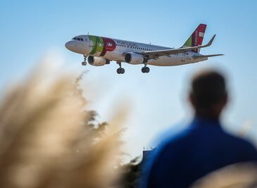 Venezuela suspende permisos a aerolínea TAP Portugal por viaje de Guaidó