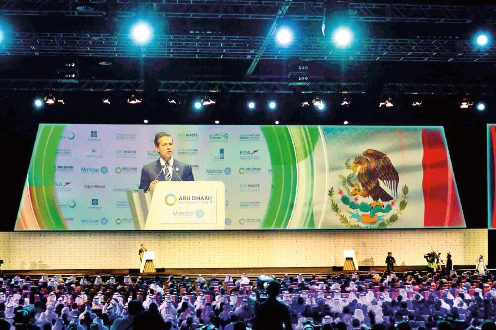 El presidente Enrique Peña Nieto participó en la Semana de Sustentabilidad de Abu Dhabi, celebrada en esta ciudad de los Emiratos Árabes Unidos (PRESIDENCIA)