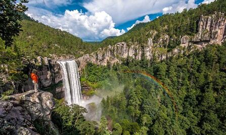 Salto del Agua Llovida, maravilla de casi 100 metros de altura