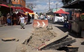 "No vendemos y es realmente un peligro"; socavones en Iztacalco afectan a venta de comerciantes