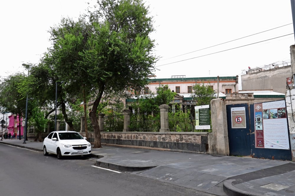 La Casa Rivas Mercado es una de las joyas de la colonia Guerrero; se transformó en centro cultural tras permanecer varios años abandonada y utilizada como basurero. Fotos: de Carlos Mejía. El Universal