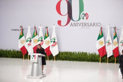 Con ceremonia, celebra PRI 90 años 