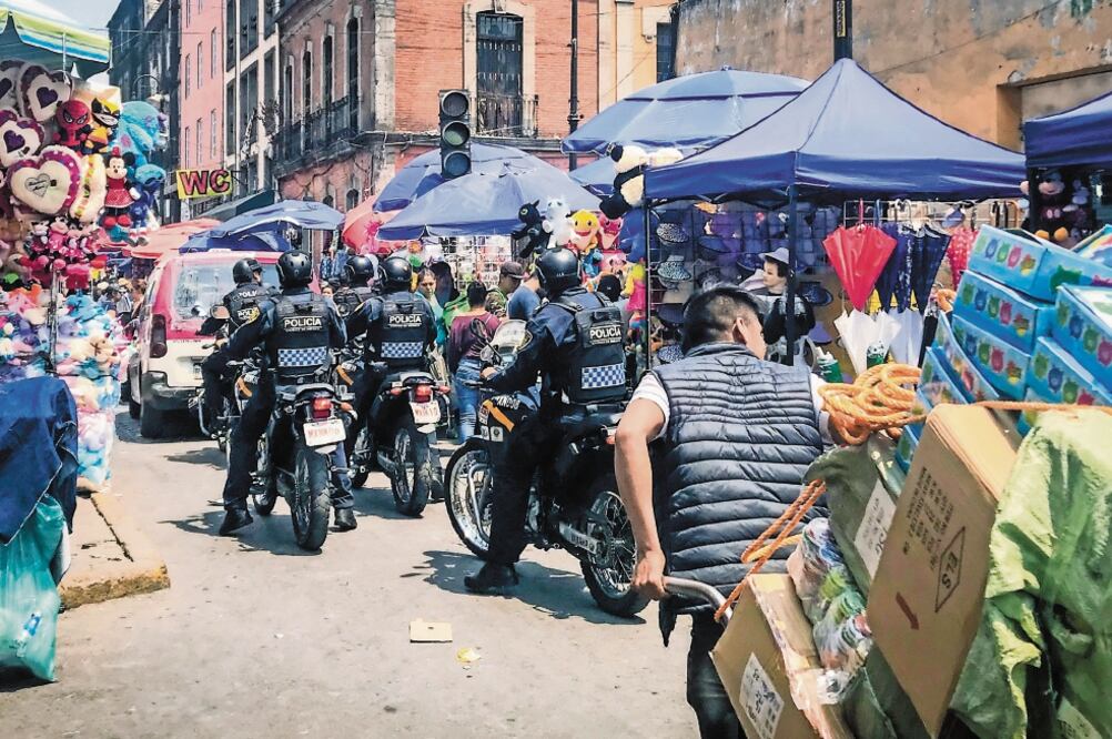 Estrategia. Desde esta semana hay policías a pie-tierra y a bordo de motocicletas en zonas de mayor incidencia del Centro Histórico. / ARCHIVO EL UNIVERSAL