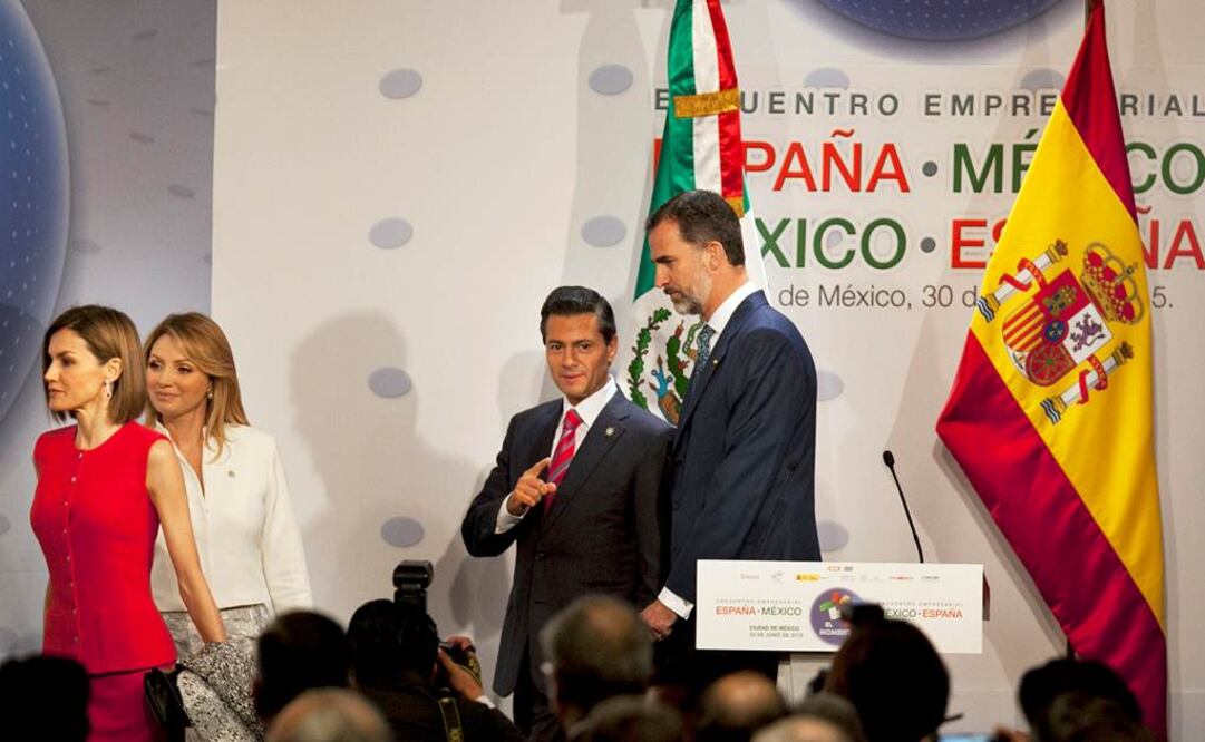 El presidente Enrique Peña Nieto y el rey Felipe VI participaron en el “Encuentro empresarial Mexico-España”, evento al que asistieron la reina Letizia y la primera dama, Angélica Rivera. FOTO: MARCO UGARTE. AP