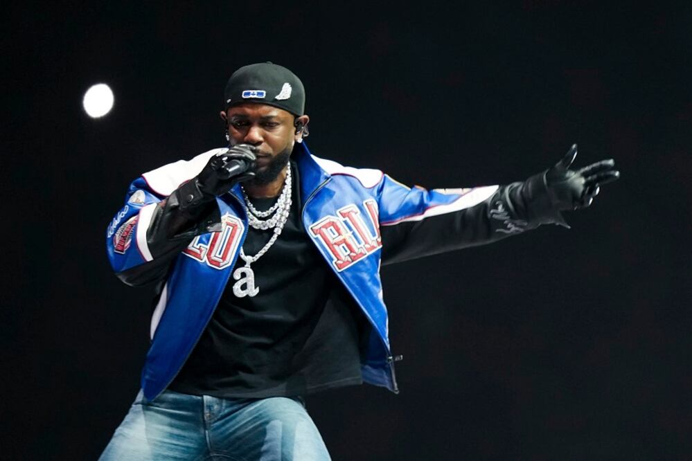 Kendrick Lamar estuvo presente en el Super Bowl LIX. Foto: AP
