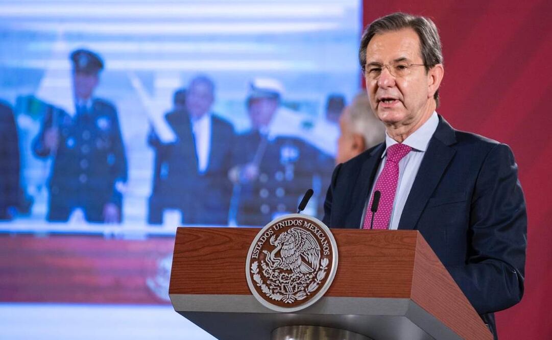 Regresaremos a clase solamente cuando el semáforo sanitario esté en verde: Esteban Moctezuma